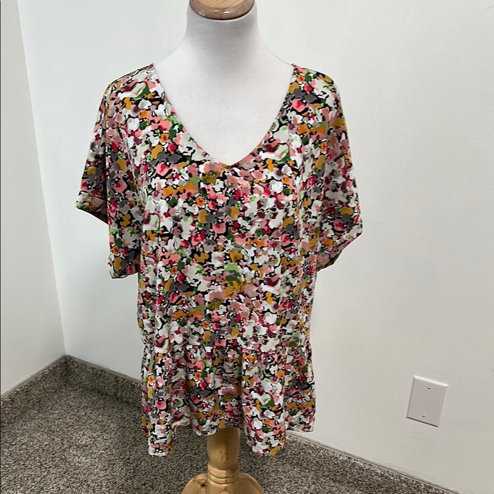 🦆 Bobeau Floral Peplum Blouse